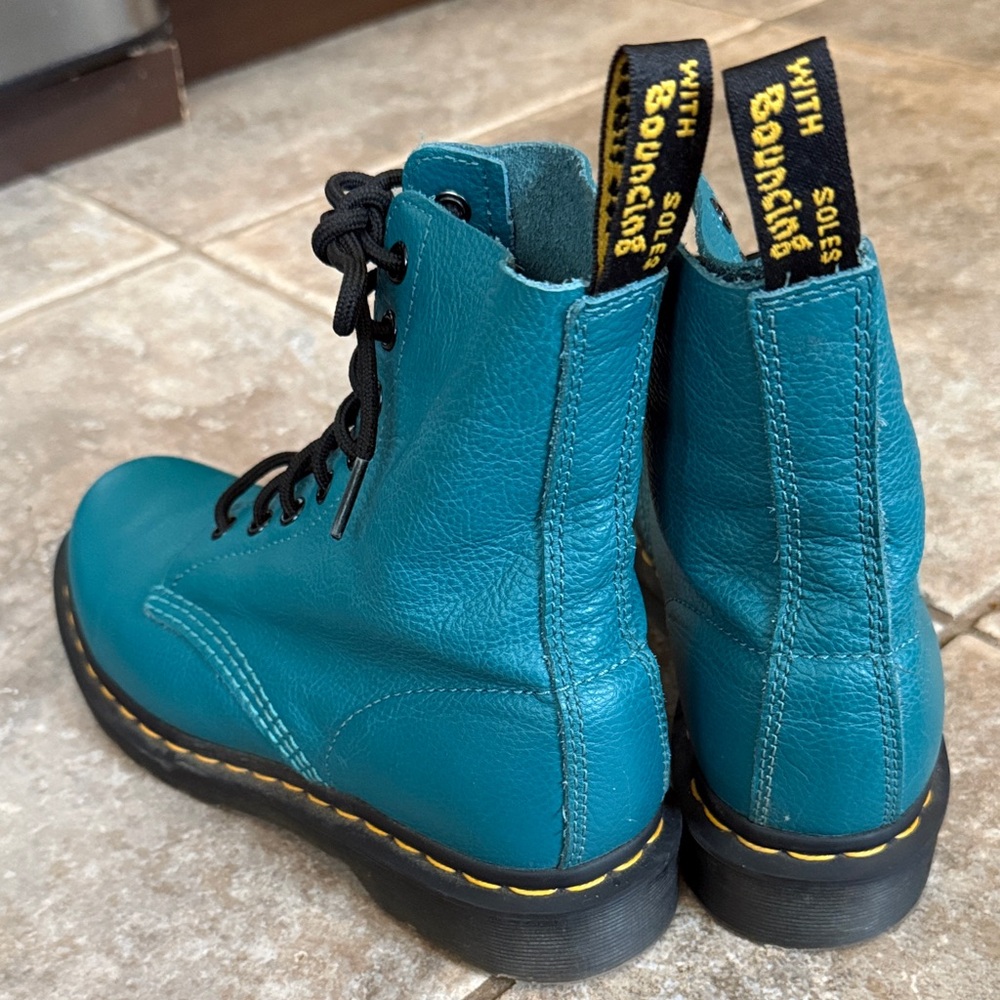 Dr. Martens Teal Pebbled Leather Boots with Black and Yellow Heel Loop 6.5 - Picture 3 of 6